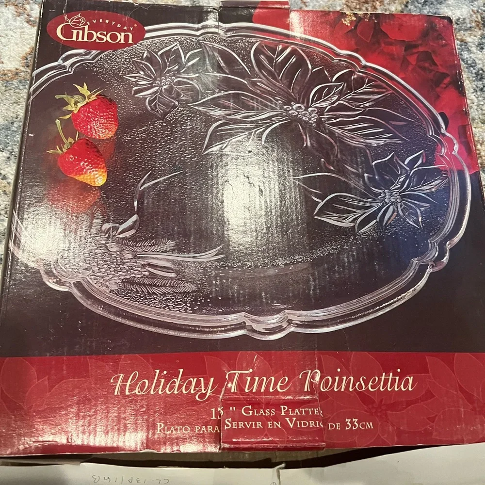 Gibson Round Clear Glass Platter NEW 13 Inch Holiday‎ Time Poinsettia Christmas.